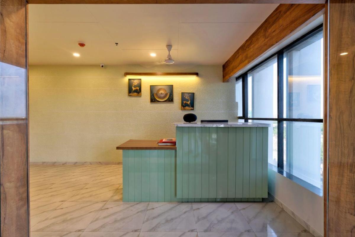 Hotel Royal 24 Ahmedabad Exterior photo